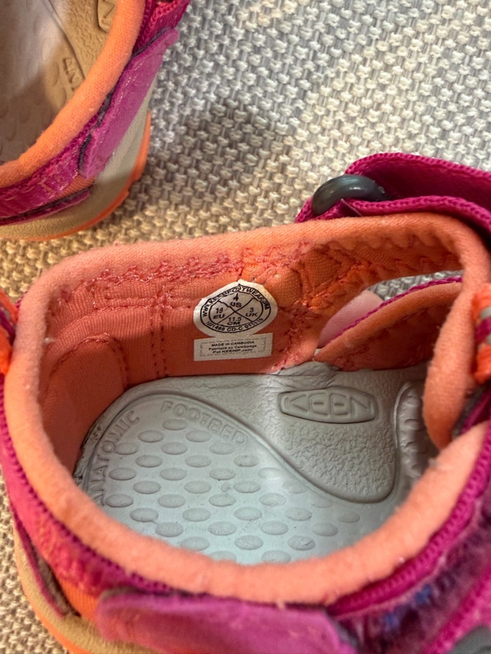 Toddler Pink & Orange Closed-Toe Keens Sandals| size 4 - Picture 4 of 4